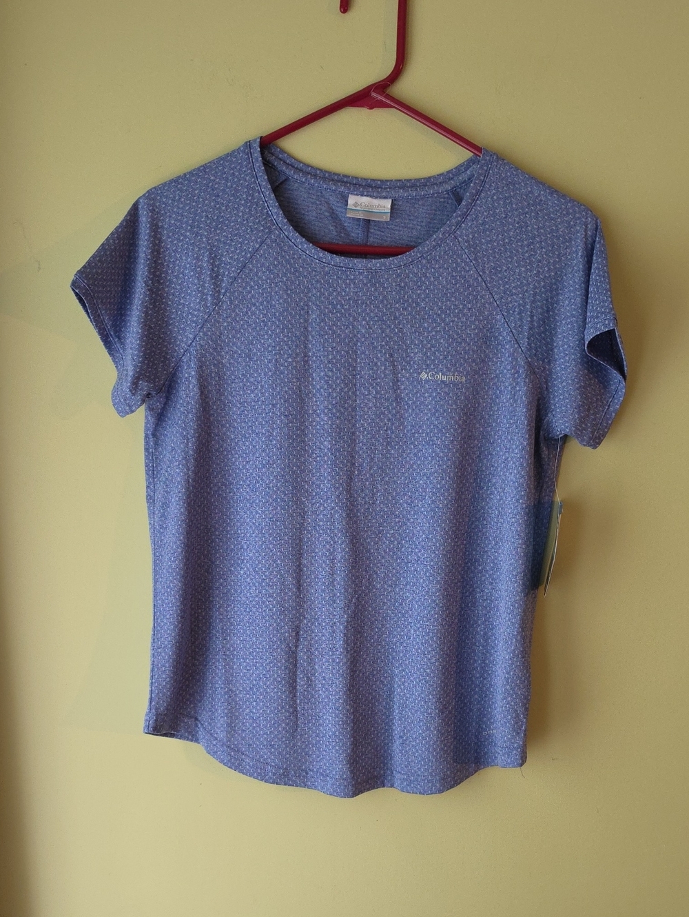 Columbia Women's Short Sleeve Tee in Light Purple Print